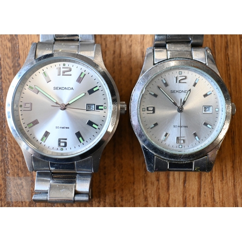 51 - Two Sekonda stainless steel bracelet date dial wristwatches, one gents, one ladies, 50 metre quartz ... 
