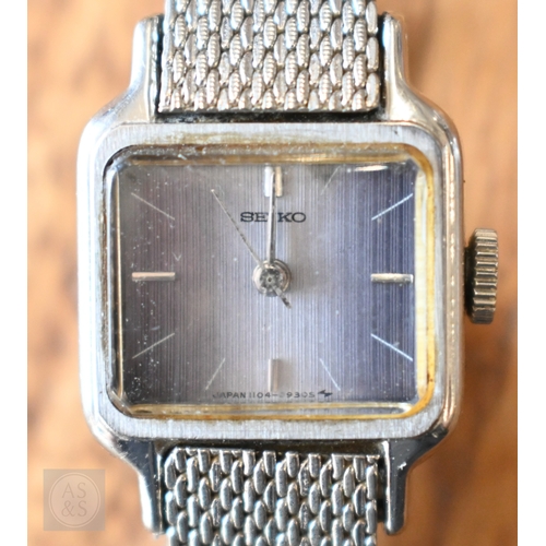51 - Two Sekonda stainless steel bracelet date dial wristwatches, one gents, one ladies, 50 metre quartz ... 