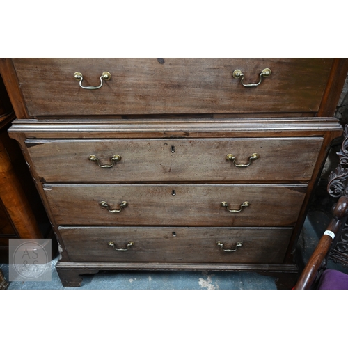 23 - A George III mahogany chest on chest, the moulded cornice over two short and three long graduated dr... 