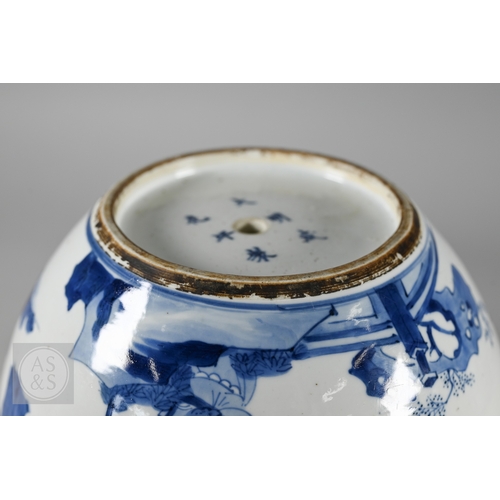 337 - A matched pair of 18th century Chinese blue and white porcelain 'Three Kingdoms' ginger jars, Kangxi... 