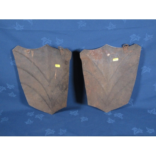 290 - A pair of 17th Century steel Tassets 1ft 3in.