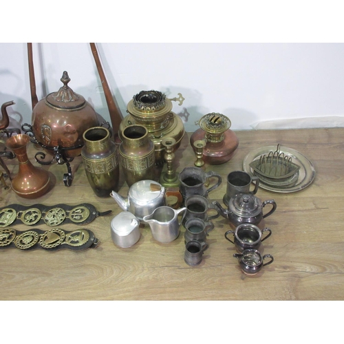 399 - A quantity of Metalware, including two Coaching Horns, brass Trivets, Copper Kettle, pewter Tankards... 