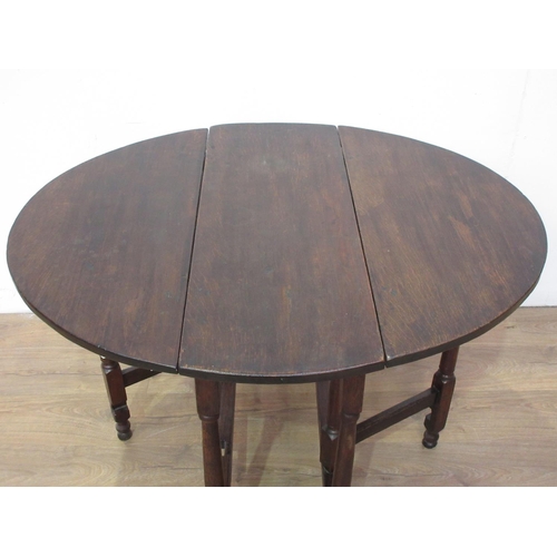 276 - An oak Gateleg Table in the 17th Century style 2ft 11in W x 2ft 5in H