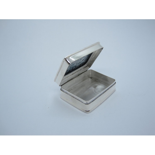 92 - A modern silver rectangular Pill Box with enamelled lid depicting hounds, stamped 925