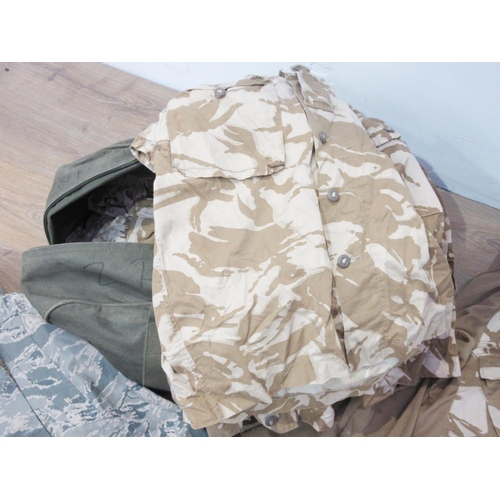 432 - A bag of Army Uniform