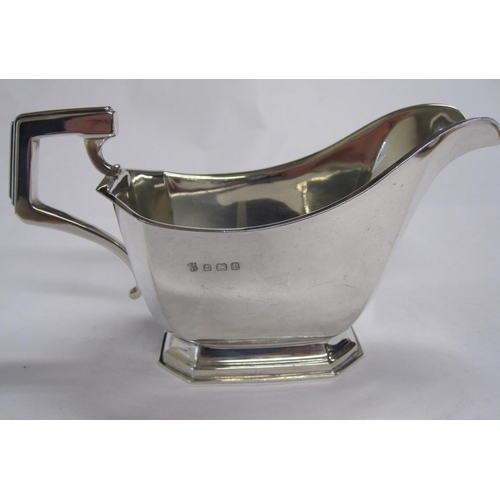 249 - A George V silver Art Deco Sauce Boat, Birmingham 1935.