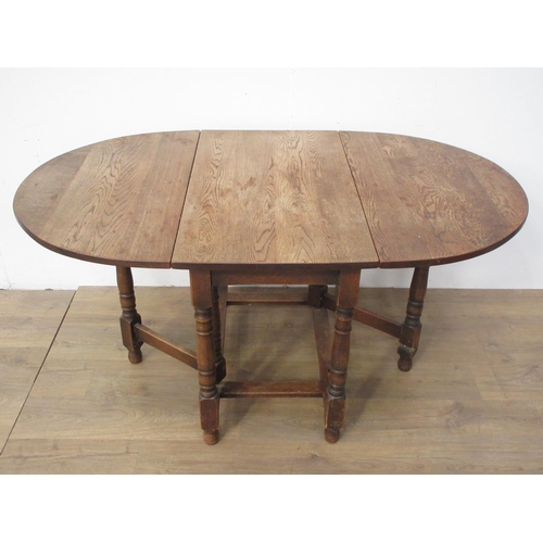 394 - An oak Gateleg Dining Table 3ft W x 2ft 5in H