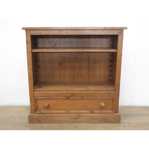 509 - A pine open Bookcase fitted single drawer to base 3ft W x 3ft H