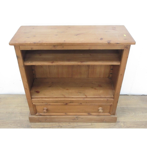 509 - A pine open Bookcase fitted single drawer to base 3ft W x 3ft H