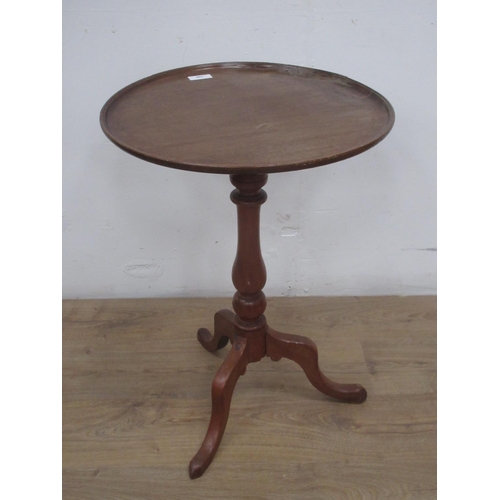 553 - A Georgian mahogany Pillar Table on turned column 2ft 3in H x 1ft 8in D