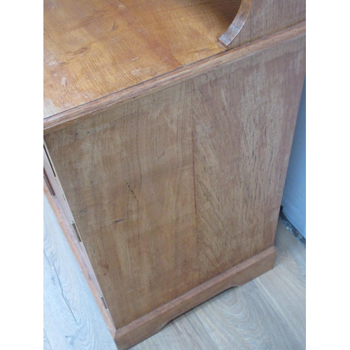 485 - An oak Dresser and Rack fitted drawers and cupboards 6ft H x 5ft 2in W.