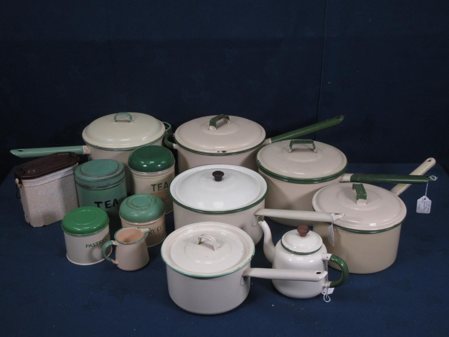 Judgeware Enamel Pot