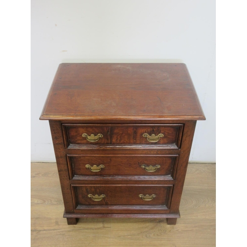 536 - A reproduction oak Chest of three drawers 1ft 11in W.