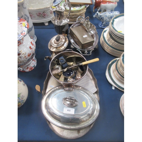 652 - Sundry plated ware including Breakfast Dish, Entree Dish, Teapot, Sugar Hod, Oval Tray, etc.