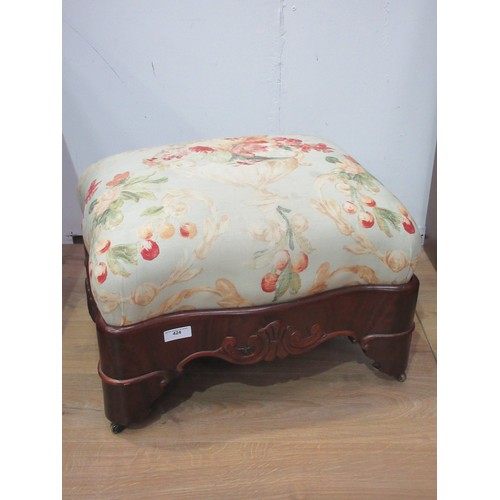 424 - A mahogany Foot Stool with upholstered top on casters 2ft W.