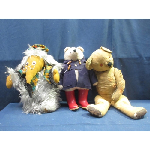 148 - A Gabriela designs original Paddington Bear, an Uncle Bulgaria Womble and a large Bear