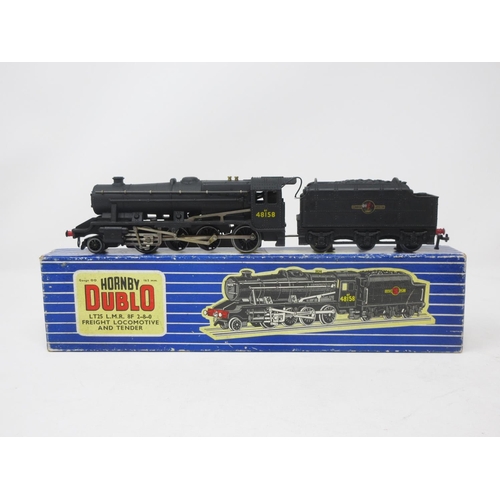 28 - A boxed Horby Dublo 3-rail LT25 2-8-0 Locomotive