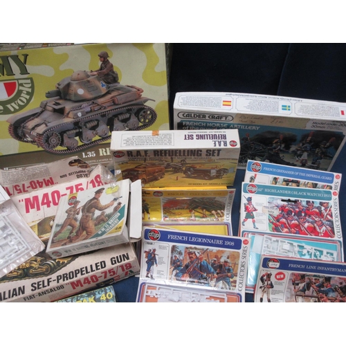 3 - A quantity of Airfix plastic Figures including British Grenadiers 1776, British Rifleman 1815, Frenc... 