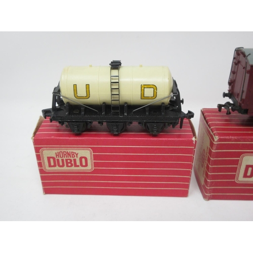 33 - A boxed Hornby Dublo 2-rail B.R. Horse Box with horse, 'United Dairies' Tank, 'United Glass Bottle' ... 