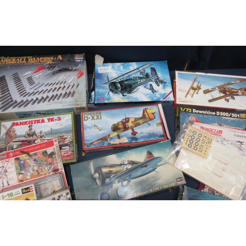 7 - Two boxes of plastic Kits including Hansa Brandeburg, Fiat CR-32, Pfalz DXII, Fokker D-XXI, esoteric... 