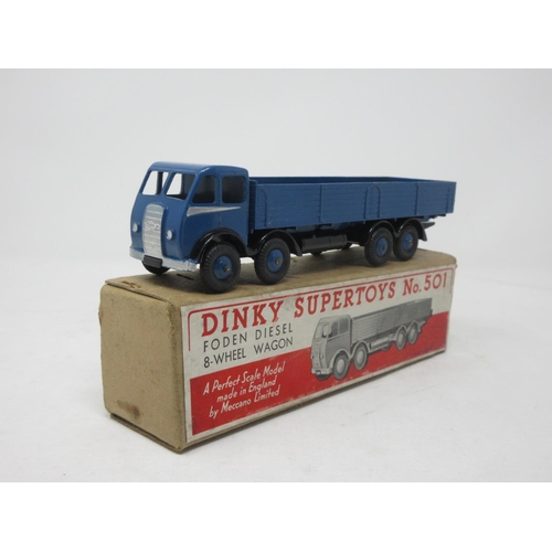 94 - A boxed Dinky Supertoys No.501 1st type blue 8-wheel Foden with correct 'B' to box