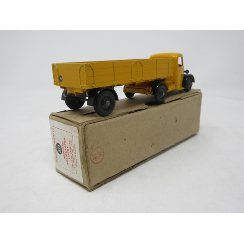 95 - A boxed Dinky Supertoys No.521 yellow with black hubs Bedford Articulated Lorry