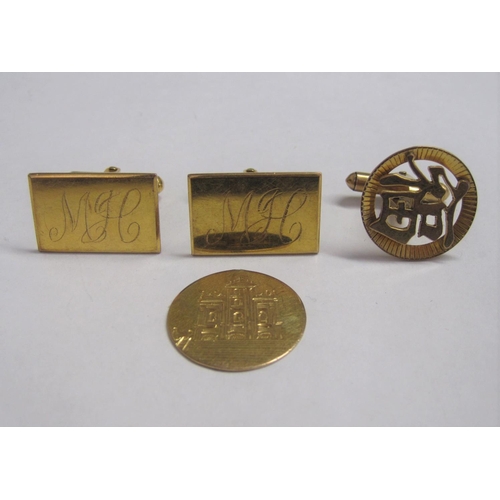 230 - A pair of rectangular Cufflinks testing as 9ct gold (marked 14K), a single Cufflink testing as 9ct g... 