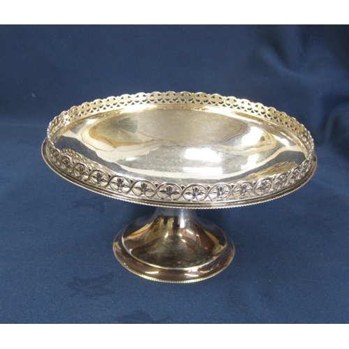 238 - A George V silver Comport with pierced frieze and beaded rims, London 1931, 8in d