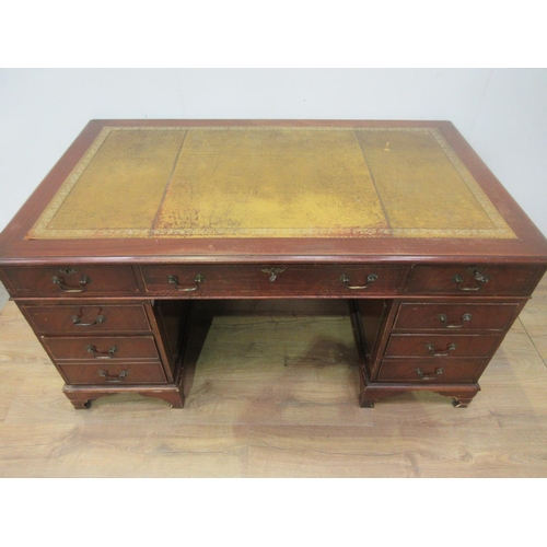 451 - A large reproduction pedestal Desk with inset writing surface and fitted nine drawers, 5ft W x 3ft