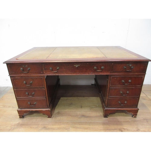 451 - A large reproduction pedestal Desk with inset writing surface and fitted nine drawers, 5ft W x 3ft