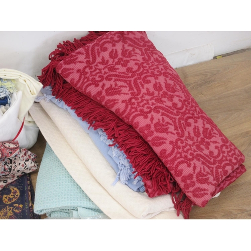 548 - A quantity of Blankets and Fabric