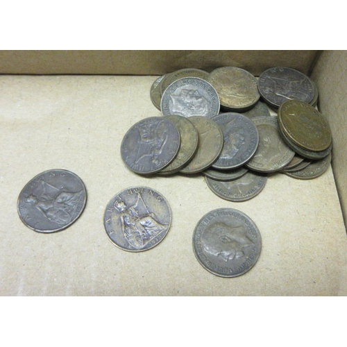 212 - A collection of British and World Coins