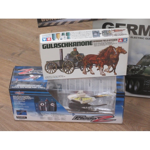 526A - A boxed Radio Control Panther Tank, Revell USS Constitution Kit, Academy U-Boat Kit and other Kits, ... 