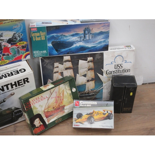 526A - A boxed Radio Control Panther Tank, Revell USS Constitution Kit, Academy U-Boat Kit and other Kits, ... 