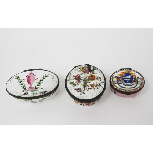 202 - A Georgian enamel oval Patch Box with hinged cover painted love birds and motto 'Love for Love', and... 