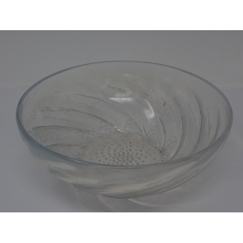 306 - A Lalique glass Bowl, 'Poissons', with fish, 9 1/2in, marked