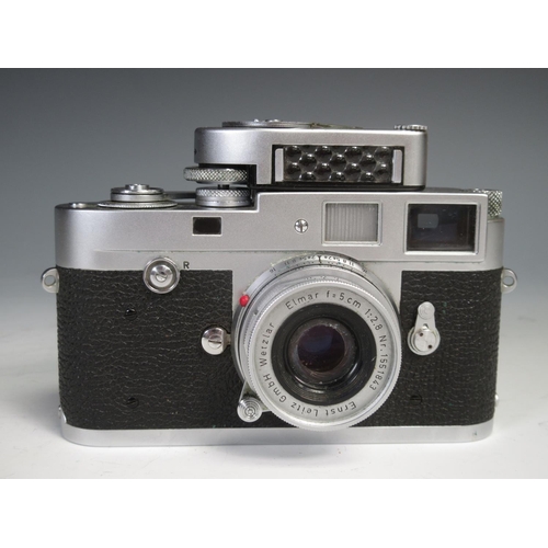 341 - A Leica M2 Rangefinder Camera, C.1958, No. 930 932, with f2/2.8 Elmar lens, No.1551843, and a Leica ... 