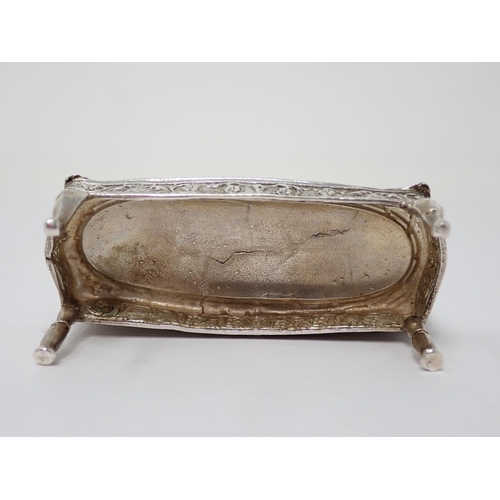 39 - An Edward VII Continental silver miniature Settee decorated birds with ribbon surmount. Import mark,... 