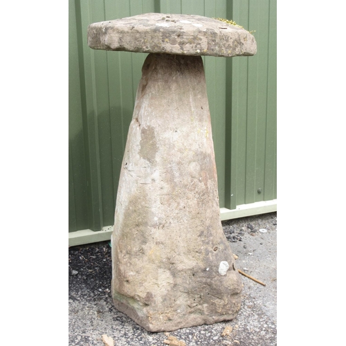 425 - An antique sandstone Staddle Stone 3ft 4in H x 1ft 10in D