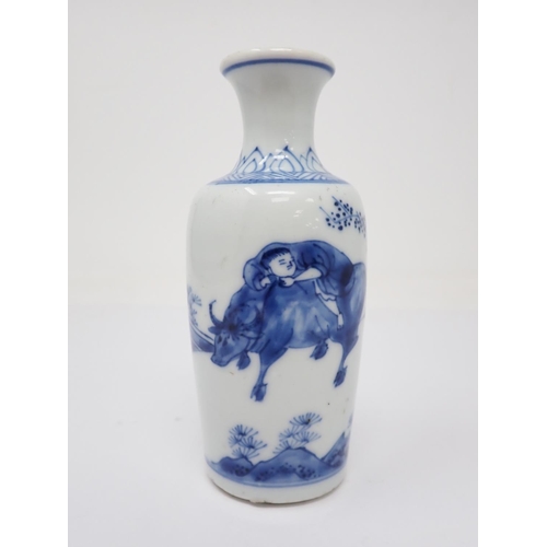 316 - A quantity of Chinese 19th Century and later blue and white China including a bottle-shaped Vase, 10... 