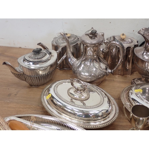 568 - A stoneware red glazed Coffee Set, five Bowls and a leaf shaped Dish