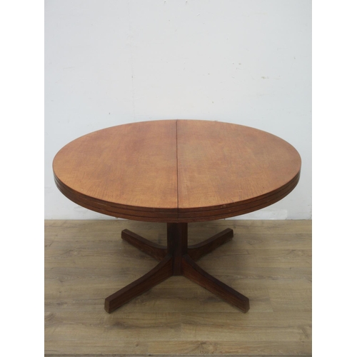 32 - A 1960's Teak extending Dining Table 4ft W x 2ft 5in H