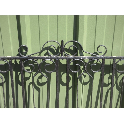 480 - A pair of metal Garden Gates 4ft W x 3ft 4in H