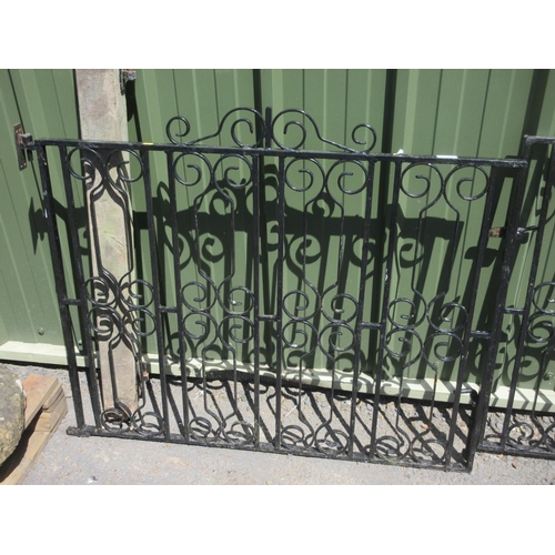 480 - A pair of metal Garden Gates 4ft W x 3ft 4in H