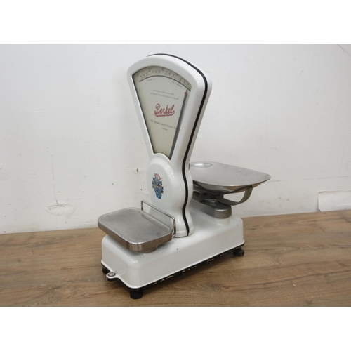 49 - A Berkel Auto Scale with metal weighing pan 1ft 6in W