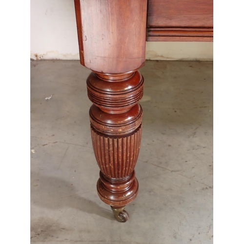 354 - A Victorian mahogany extending Dining Table with two spare leaves on reeded supports 7ft 11in L x 2f... 