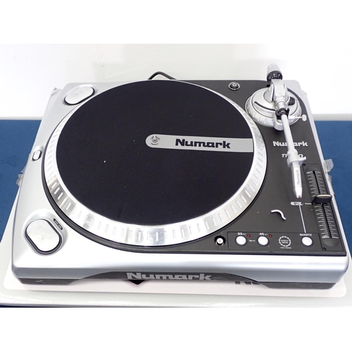 58 - A Numark TT200 Professional Turntable