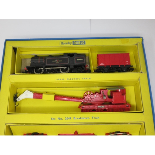 176 - A boxed Hornby-Dublo 00 gauge 2-rail No.2049 Breakdown Set with 0-6-2 Tank Locomotive