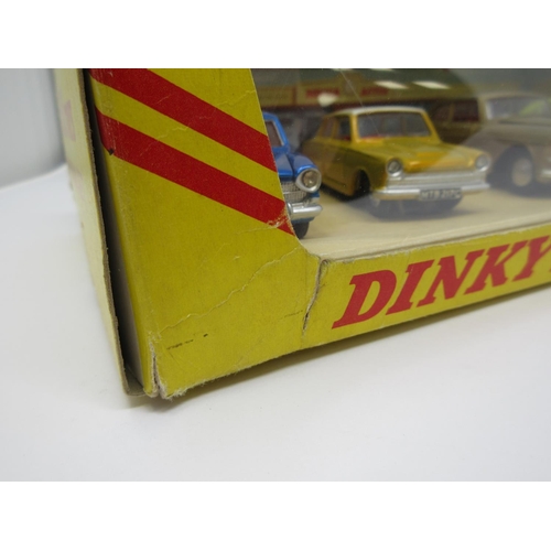 199 - A boxed Dinky Toys No.126 Motor Show Presentation Set