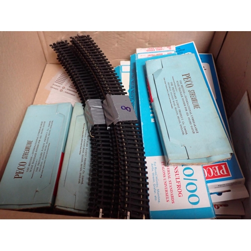 260 - A quantity of boxed Peco Streamline 00 Points and unboxed Track